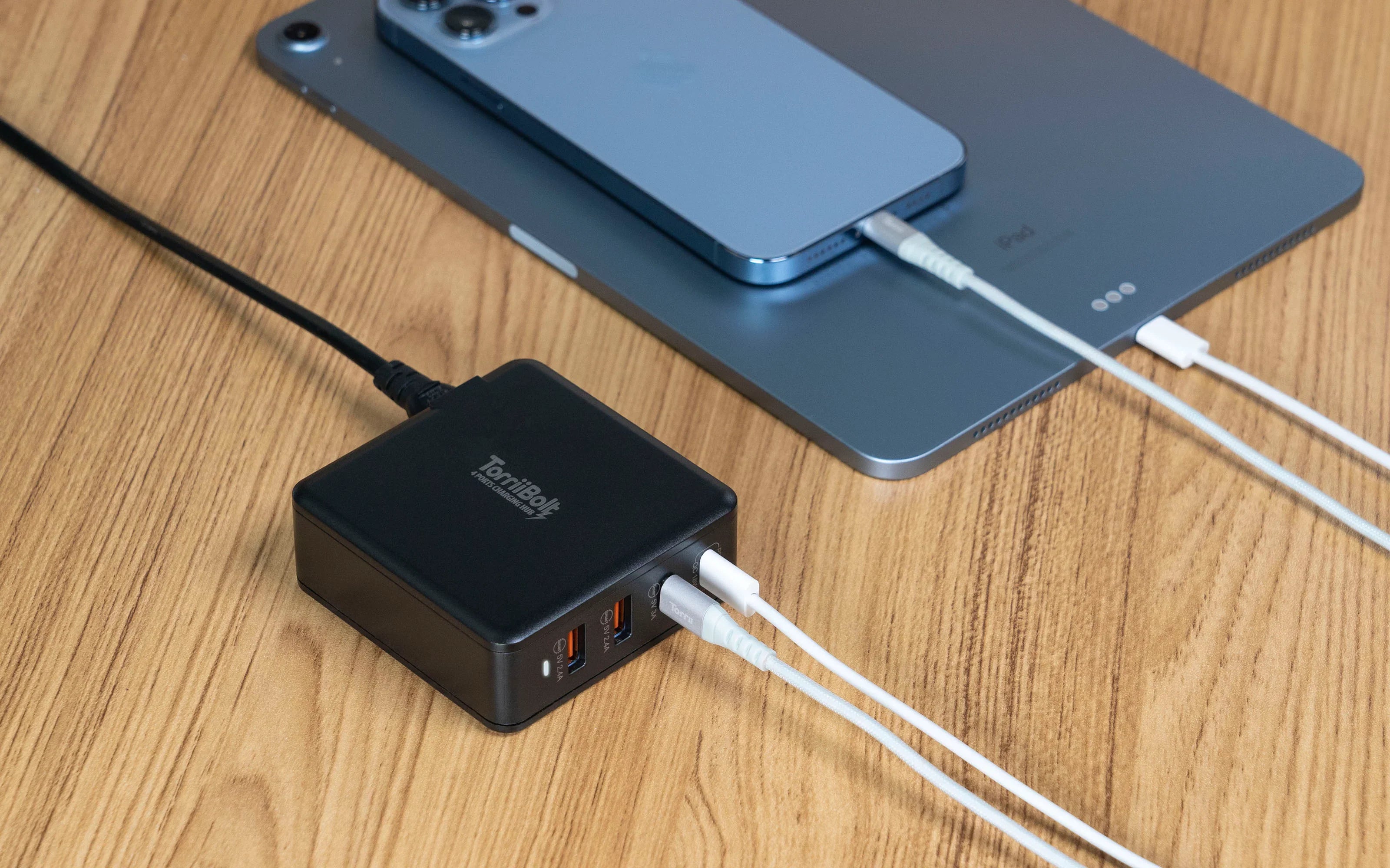 Torrii Bolt 4 Port Charging Hub with 2 USB-C & 2 USB-A QC 3.0 - Black - Tashqila Torrii Bolt 4 Port Charging Hub with 2 USB-C & 2 USB-A QC 3.0 - Black - Tashqila